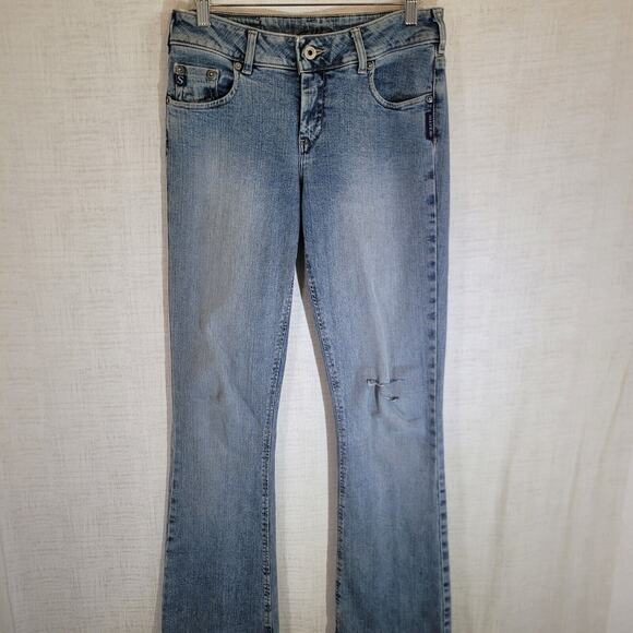 Silver Bootcut Jeans Womens 27 Stretch DV8 Light Blue Wash Mid Rise Belt Denim - Picture 1 of 12